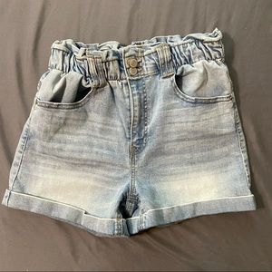 Womens vanilla star shorts